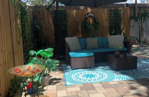 South Gate Ridge Apartment | Private Studio · Near Siesta Key · Pet Friendly