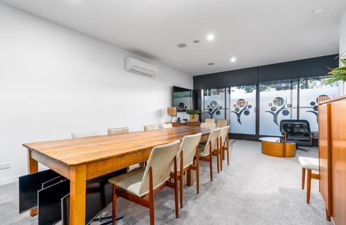 Braddon Apartment | Private Studio Room in the Heart of Braddon