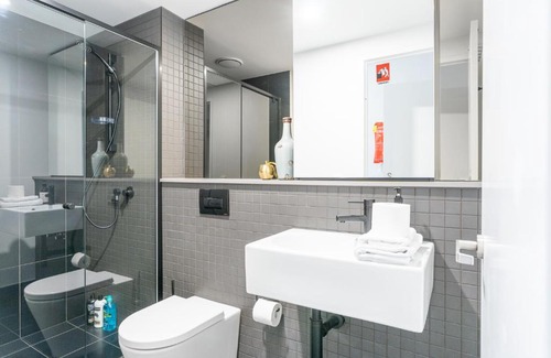 Braddon Apartment | Private Studio Room in the Heart of Braddon