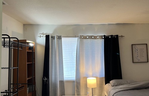 Vallejo Bed & Breakfast | PRIVATE SUITE & THE LOFT en-suite bathroom, fridge, microwave, airfry, coffee!