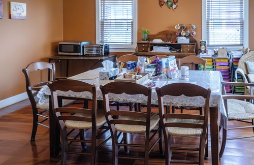 Murray Hill House | Private Suite w bath Bayside walk to LIRR