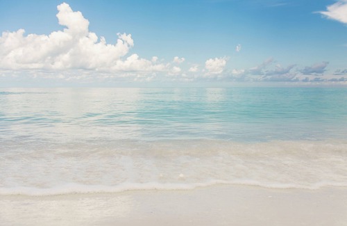 Bradenton Apartment | Private Suite with Pool. Close to Gulf Beaches, 5 miles from Anna Maria Island