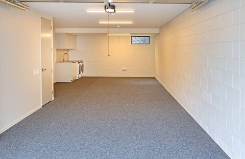 Greenlane - Ellerslie House | Private, Sunny, Brand new Home in Remuera
