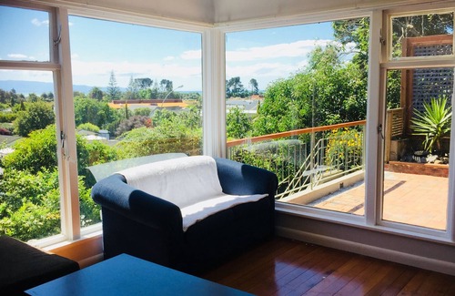 Tahunanui House | Private Tahunanui Holiday Home