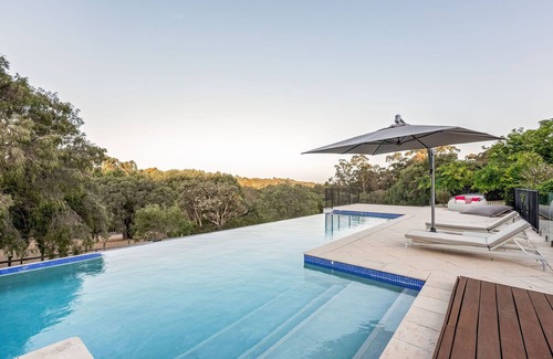 Dunsborough House | PRIVATE & TRANQUIL ESCAPE OFFERING DREAMY ‘HACIENDA’ RESORT STYLE LIVING