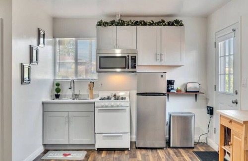 La Puente Apartment | Private Trendy Studio near LA & OC sleeps 4 guest