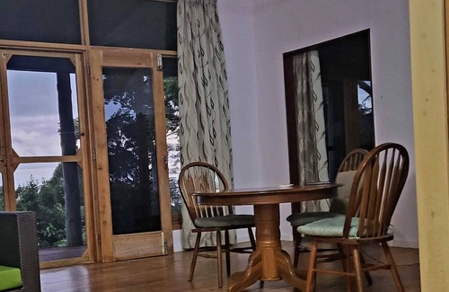 Deuba House | Private Tropical Rain forest Hide away 5 min walk to the beach and resort