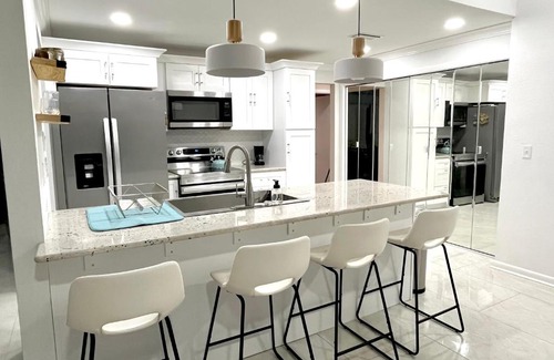 Spring Hill House | Private Unit with Shared Pool