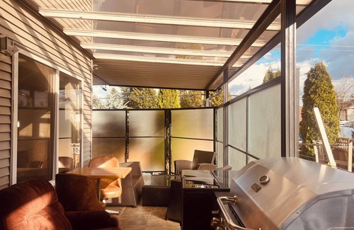 Fleetwood House | Private Upper Bedroom B in a Home/Shared Living Space