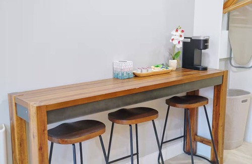 Cherryland Apartment | Private Urban Oasis Near SF - Full Kitchen 22421B