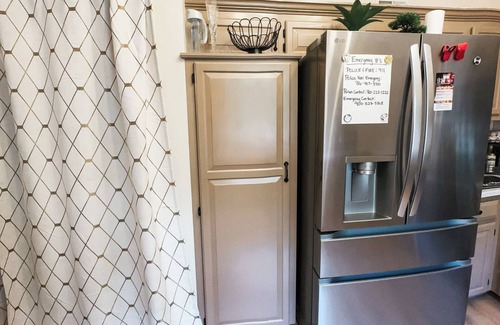 Waldron House | Private Urban Oasis with heated pool spa, outdoor bar and TV, firepit, corn hole