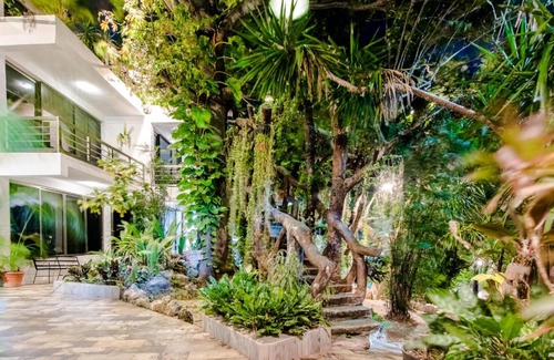 Luis Donaldo Colosio Bed & Breakfast | Private Villa 10 Rooms, Private Pool, Walk to Beach