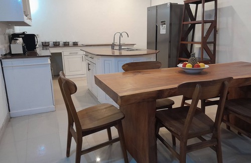 Central Seminyak Villa | Private villa in center of seminyak. close to beach,restaurants,supermarket, etc