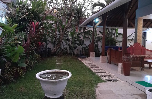 Central Seminyak Villa | Private villa in center of seminyak. close to beach,restaurants,supermarket, etc