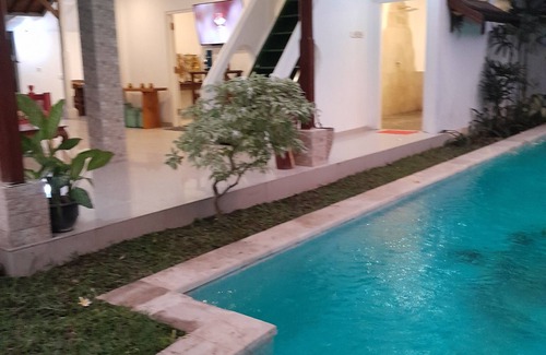 Central Seminyak Villa | Private villa in center of seminyak. close to beach,restaurants,supermarket, etc