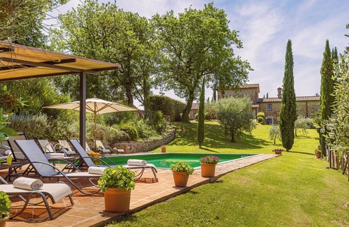 Citta della Pieve Villa | PRIVATE VILLA WALKING DISTANCE, PRIVATE POOL AND JACUZZI