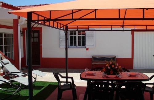 Alfarrobeira Villa | Private villa near the beach with 2 large terraces, balcony and hi-fi
