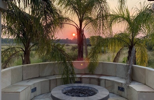 Maun Villa | Private Villa on private game reserve in the gateway to the Delta