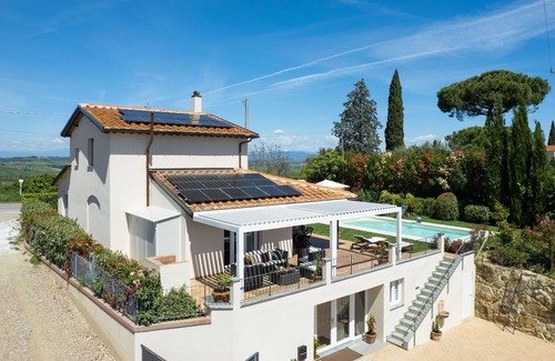 Gambassi Terme Villa | Private Villa with private pool, WIFI, A/C, TV, balcony, pets allowed, close to San Gimignano