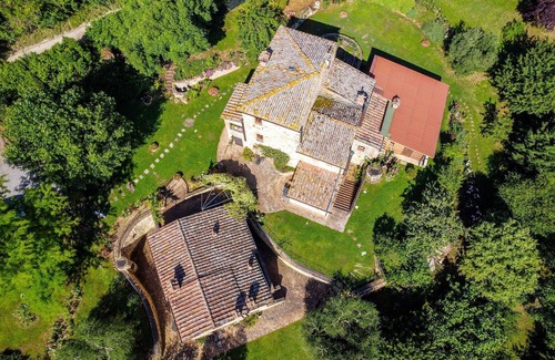 Montepulciano Villa | Private Villa with hot tub, private pool, A/C, WIFI, TV, patio, pets allowed, panoramic view