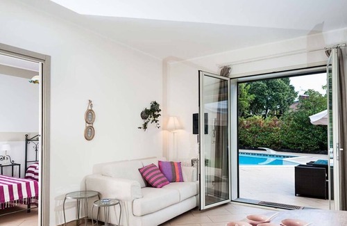 Ragalna Villa | Private villa with heated pool near Mount Etna