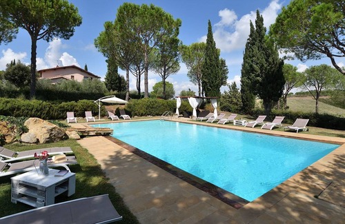 Grosseto Villa | Private Villa with hot tub, A/C, sauna, WIFI, private pool, TV, patio, panoramic view, parking