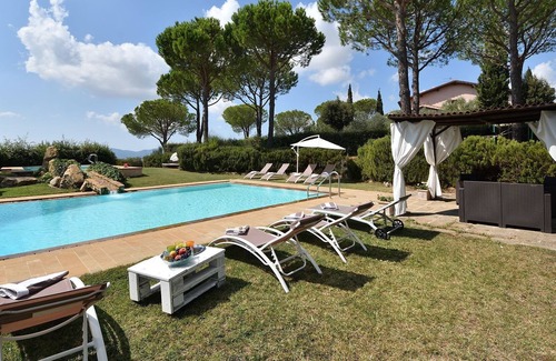 Grosseto Villa | Private Villa with hot tub, A/C, sauna, WIFI, private pool, TV, patio, panoramic view, parking
