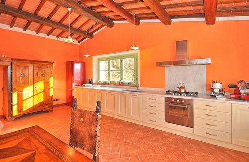Castiglion Fiorentino Villa | Private Villa with WIFI, private pool, A/C, TV, pets allowed, panoramic view, close to Cortona