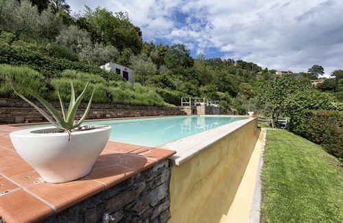 Cortona Villa | Private Villa with pool, A/C, hot tub, WIFI, sauna, TV, terrace, panoramic view, close to Cortona