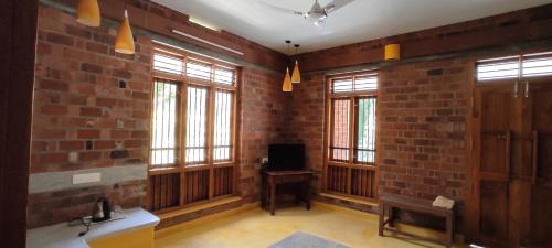 Sulthan Bathery House | Private villa with pool for Family Groups