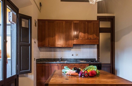 Lastra a Signa Villa | Private Villa with WIFI, private pool, A/C, TV, patio, pets allowed, panoramic view, parking