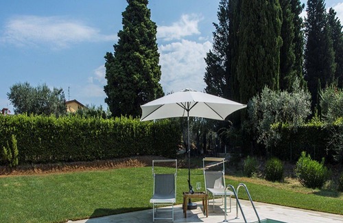 Lastra a Signa Villa | Private Villa with WIFI, private pool, A/C, TV, patio, pets allowed, panoramic view, parking