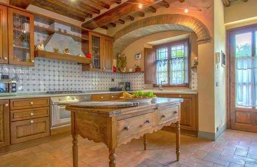 Certaldo Villa | Private Villa with WIFI, private pool, TV, patio, panoramic view, parking, close to San Gimignano