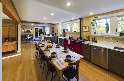 Underhill House | Private VT escape with views, soaking tub and luxury kitchen - pets welcome!