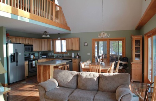 Lake Township House | Private Water Access on Long Lake in Honor
