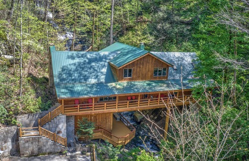 Cosby Cabin | Private waterfall view, lofty with luxury details, pool table + jetted tub