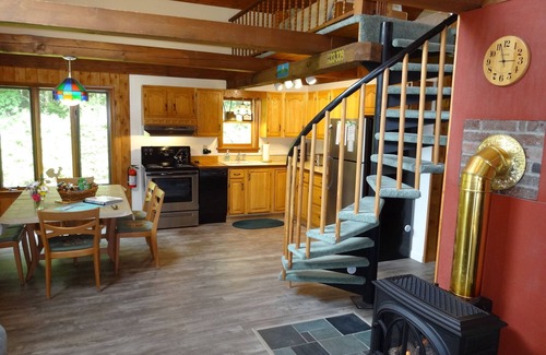 Glover House | Private WATERFRONT Cottage directly on "Quiet Water" ~ No motors!
