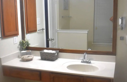 Cedar Hill House | Private, Welcoming, and Spacious Guest Suite