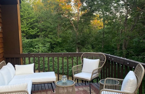 Solon Springs Cabin | Private Wisconsin getaway 25 minutes from Hayward with hot tub!