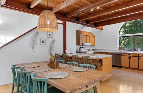 Atascadero House | Private, wooded home and a modern designnn