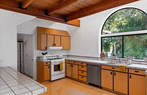Atascadero House | Private, wooded home and a modern designnn