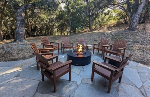 Atascadero House | Private, wooded home and a modern designnn