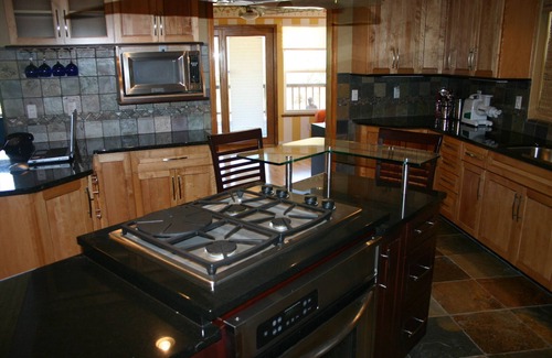 North Fork House | Private Yosemite Scenic by Way-Bass Lake View 5 acre-Up to10-Occupants