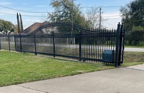 Clodine House | Privately Gated Home w Hot Tub on a Half Acre—Sleeps 13