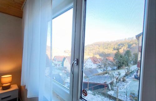 Glatt House | privates Zimmer in Unterkunft mit Glatttal Blick in Wasserschloss Nähe
