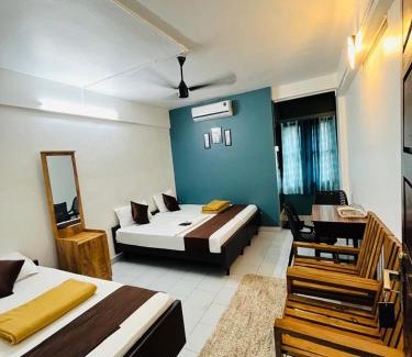 Kozhikode Hotel | Priya lodge