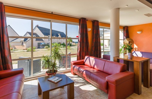 Azay-le-Rideau House | Proche du Château ! Maisonette avec accès Piscine