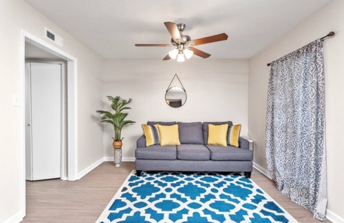 Northeast Carrollton House | Proctor Home with Game Room