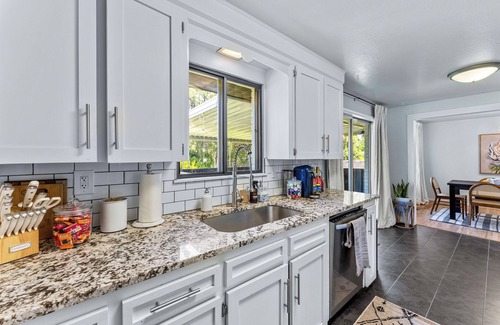 Boise Bench House | Professionally designed mid-century modern excellent location near BSU/Downtown