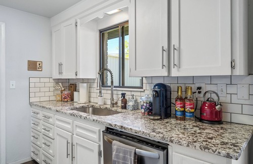 Boise Bench House | Professionally designed mid-century modern excellent location near BSU/Downtown